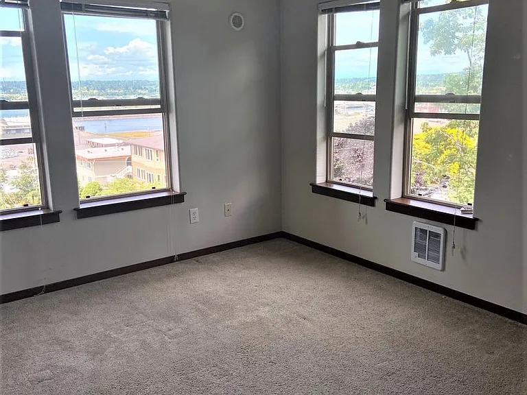 306 Pine St — Photo 7