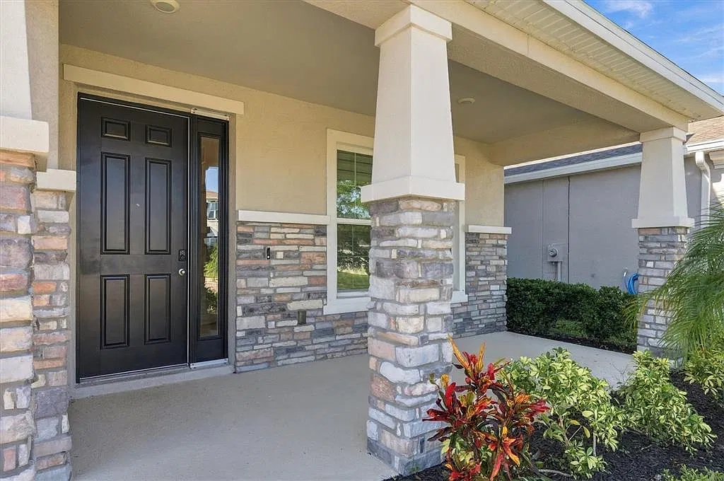 4 bed, 3.0 bath, 3362 sqft, $3,600 — Photo 2