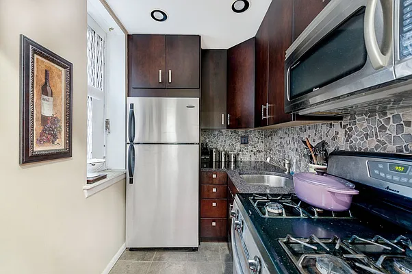 Rented by Guy Goldman, LREB | media 7