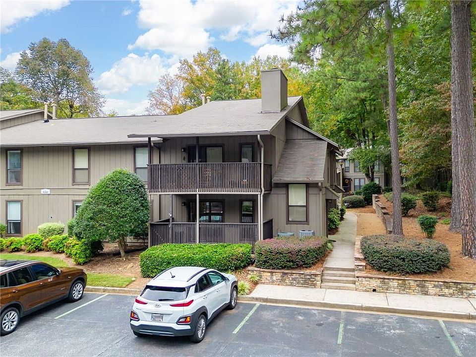 1st image of 806 Cumberland Ct SE #806