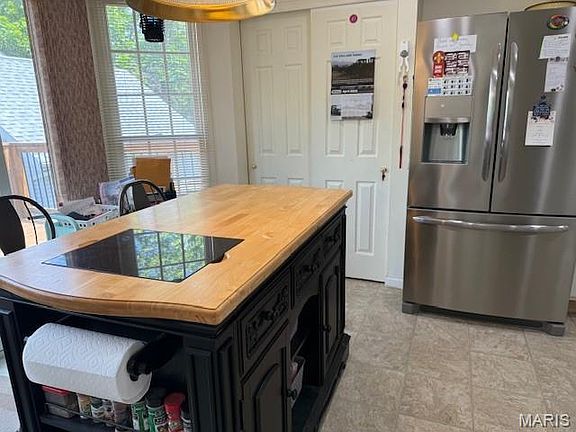 3rd image of 11280 Oak Hill Manor Dr