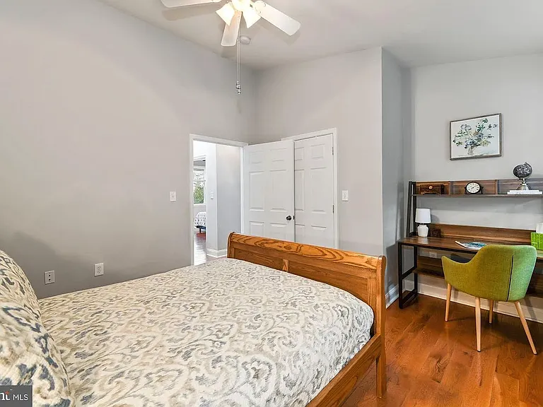 2219 Kearny St NE — Photo 19