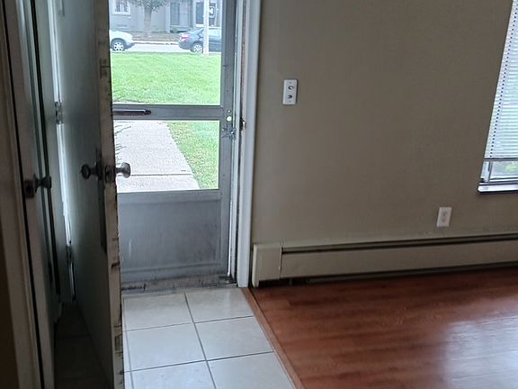 2nd image of 444 W Marshall St