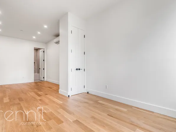 332 Myrtle Avenue 4L image 2 of 17