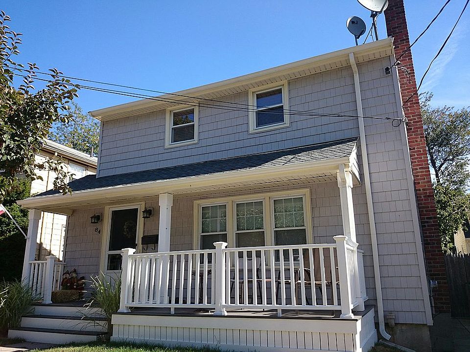 2nd image of 84 Myrtlebank Ave