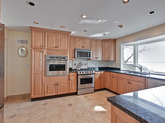5th image of 38114 N Lakeside Pl