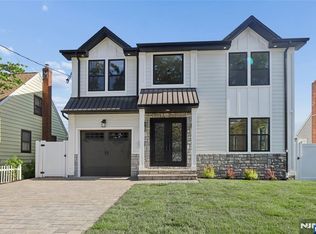 9 Cole St, Bergenfield, NJ 07621