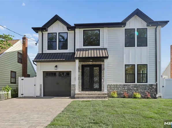 9 Cole St, Bergenfield, NJ 07621