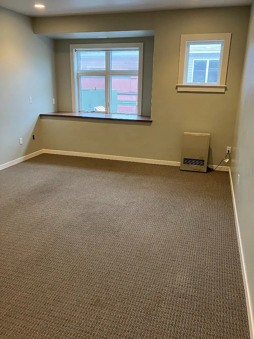 Unit Photo - 865 9th St #203