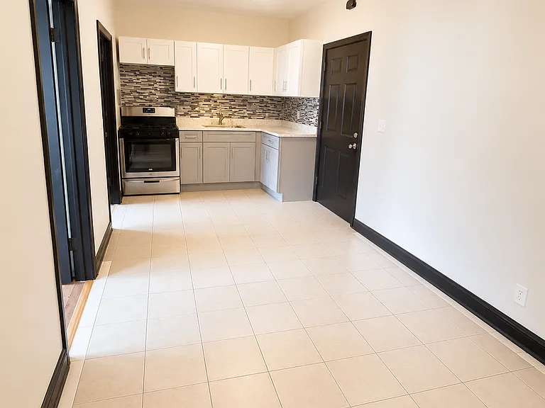 256-257 Renner Ave #1 — Photo 3