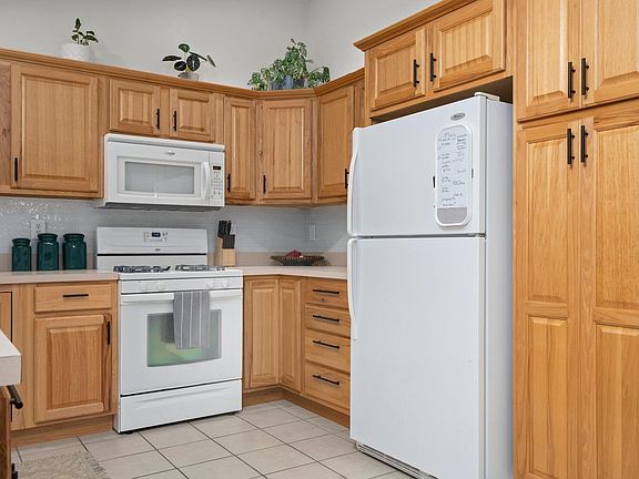 4th image of 2055 Pine Valley Cir