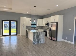 554 Fellenz St SW, Palm Bay, FL 32908