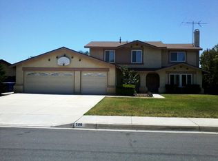 586 N Church St, Rialto, CA 92376