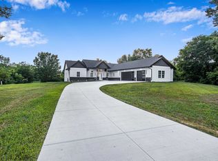 5611 N Vista Ln, Janesville, WI 53548