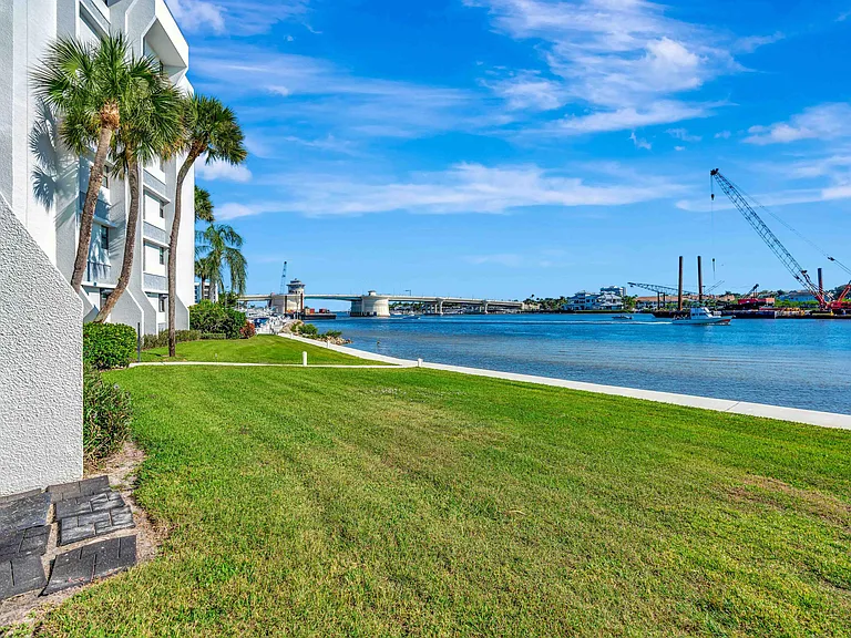1542 Jupiter Cove Dr #104 — Photo 37