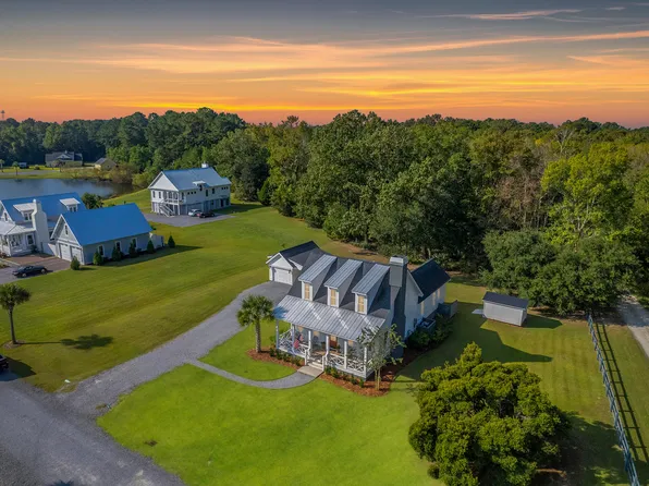 1105 Hitchfield Ln, Awendaw, SC 29429