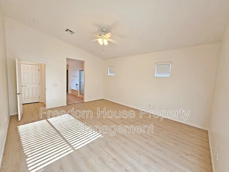 6451 Goodale St — Photo 24
