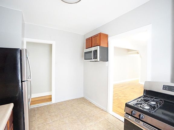 5th image of 56 Fort Washington Ave #32B