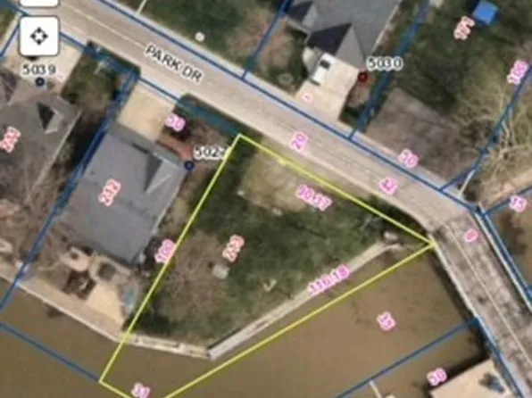 5015 Park Dr, Vermilion, OH 44089