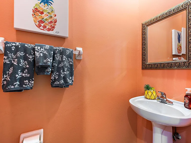 9224 Wentworth Ln — Photo 25