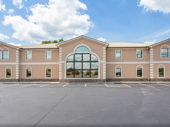 620 Quintard Dr #1, Oxford, AL 36203