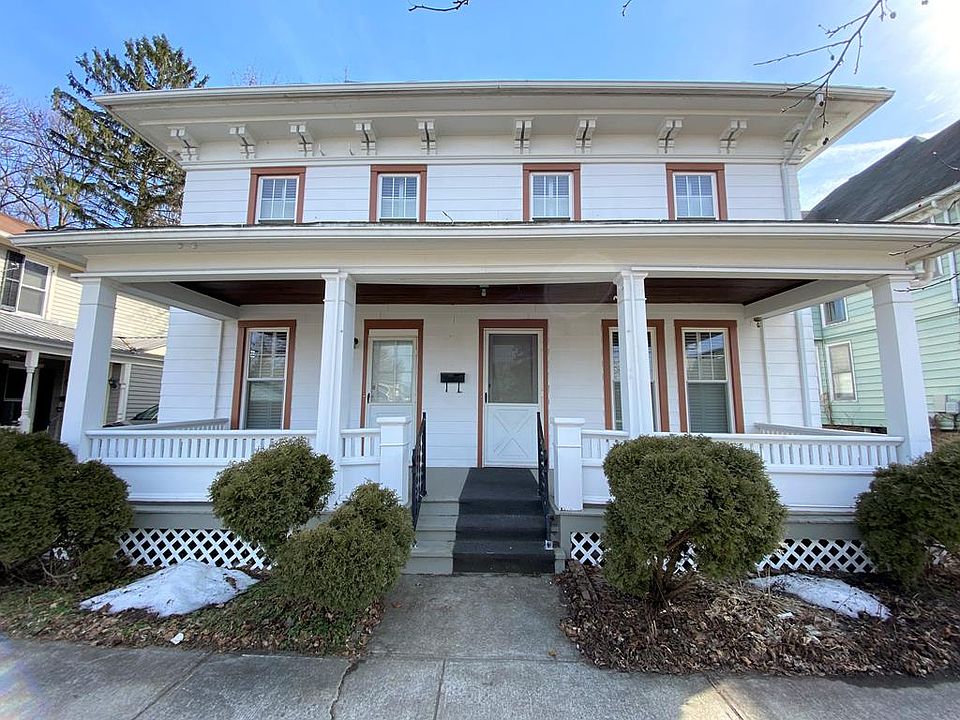 1st image of 107 E 8th St