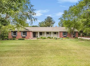 9787 York Woods Dr, Saline, MI 48176