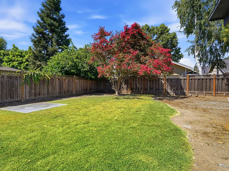 2291 Cottle Ave — Photo 35