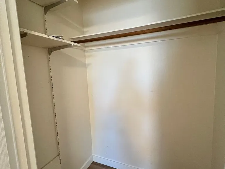 324 N Central Dr — Photo 25