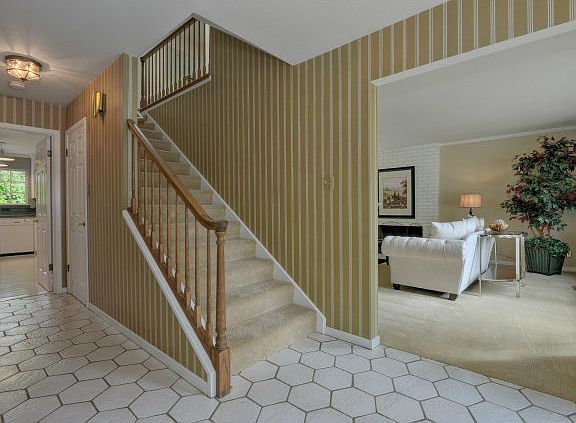 5th image of 240 Stratford Pl