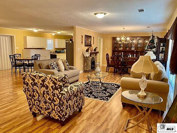 2nd image of 24 Oakwood Dr