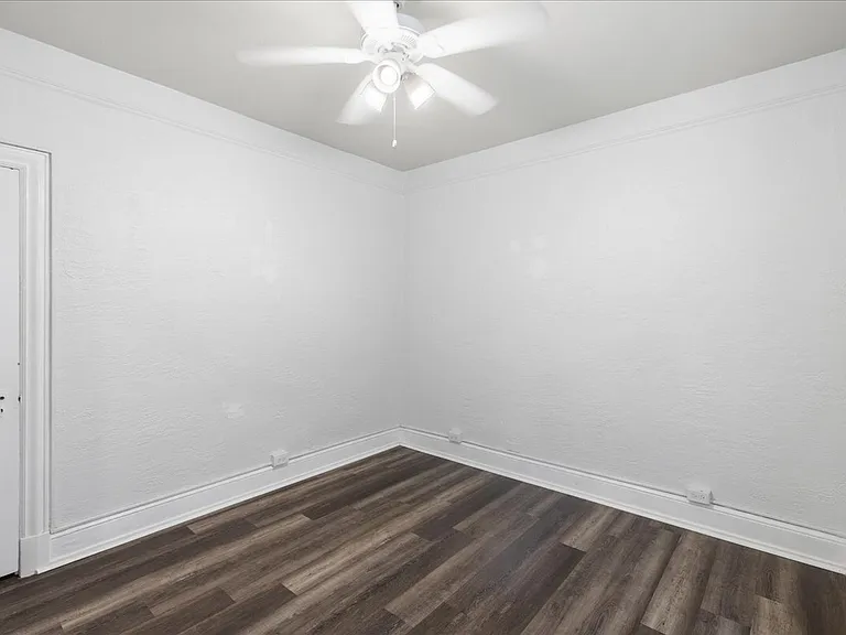 37 S Iowa Ave #5D — Photo 9