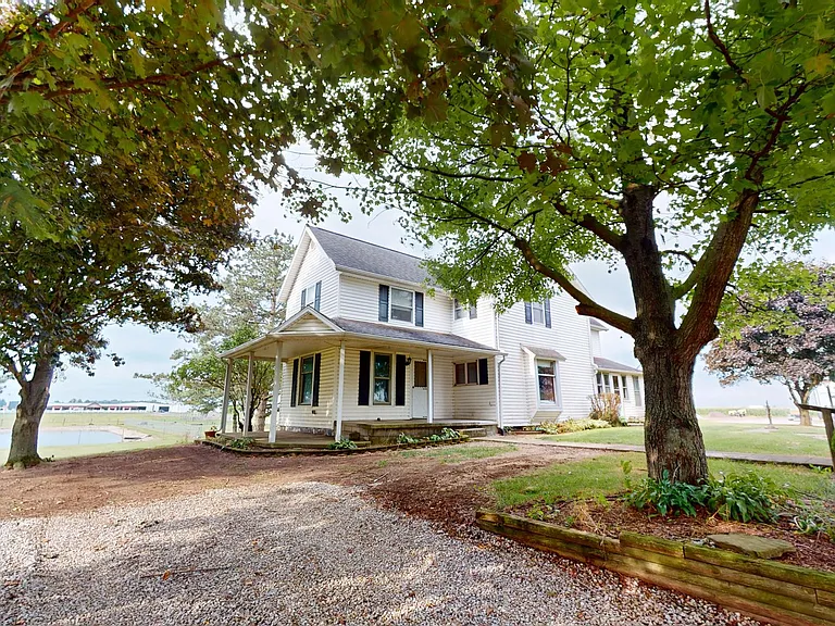 7635 State Route 13 N — Photo 16