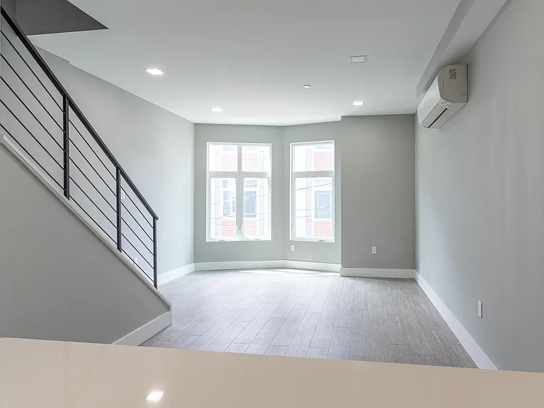 1727 Ingersoll St #B — Photo 3