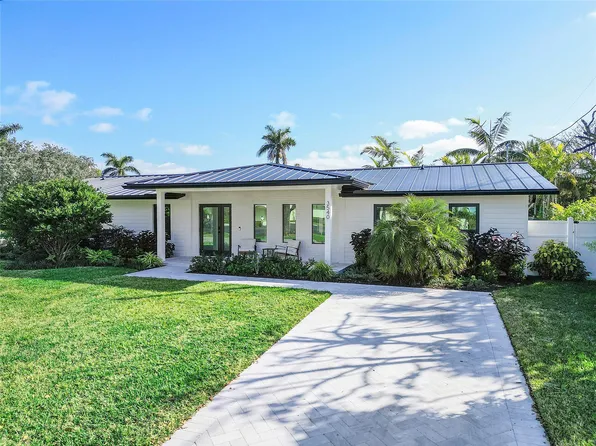 3540 NE 28th Ave, Lighthouse Pt, FL 33064