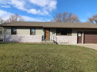 1117 Miller St, Holdrege, NE 68949