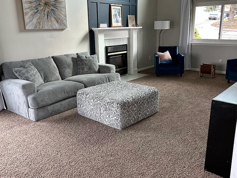 1069 N Sage Dr — Photo 3
