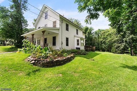 1st image of 18 Morris Farm Rd