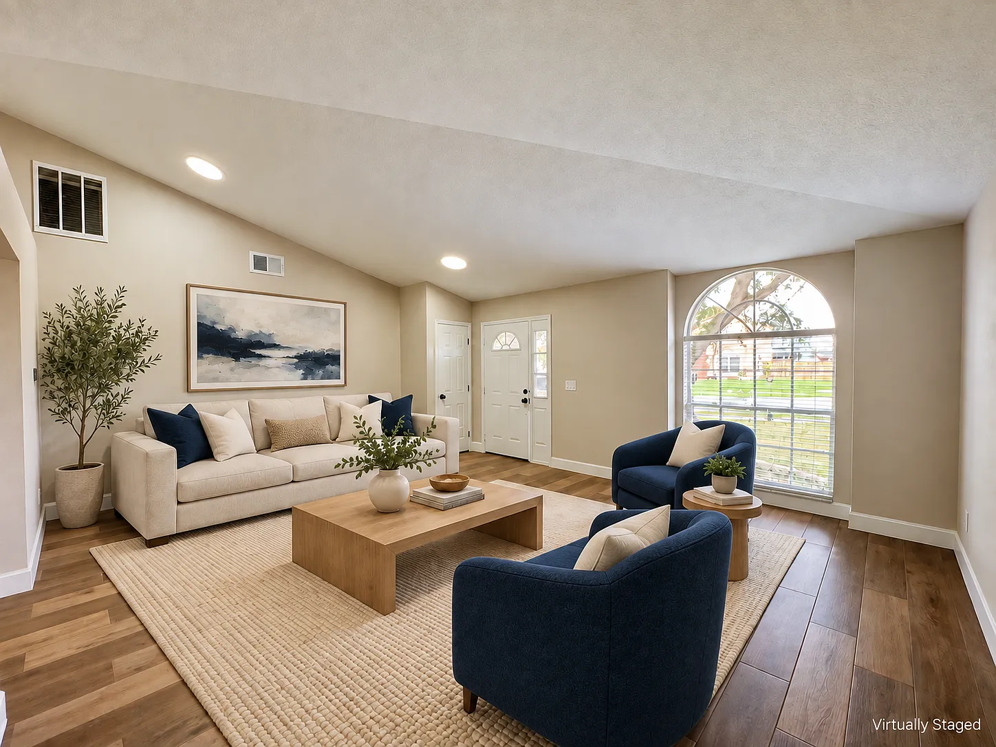 3 bed, 1457 sqft, $2,495 — Photo 2