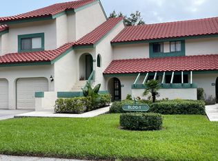 1 Lexington Ln E APT B, Palm Beach Gardens, FL 33418