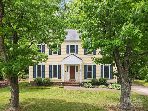 1007 Doby Springs Dr, Charlotte, NC 28262