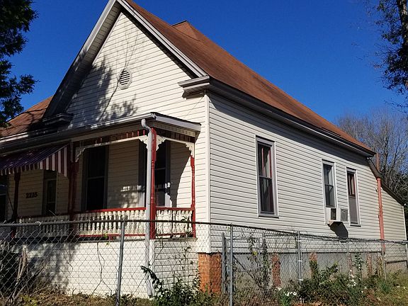 3rd image of 2215 Highland Ave