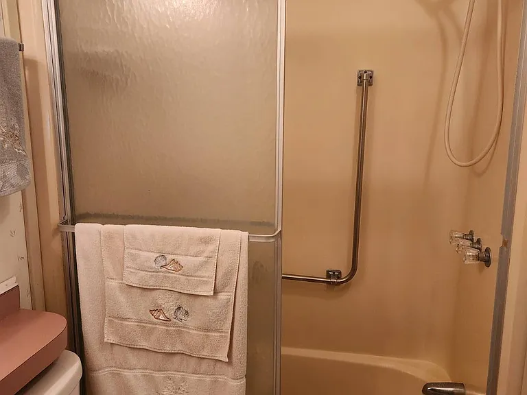 3943 Honolulu Dr — Photo 12