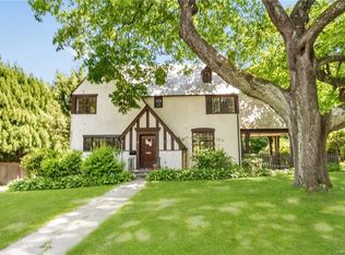 10 Dunham Rd, Scarsdale, NY 10583