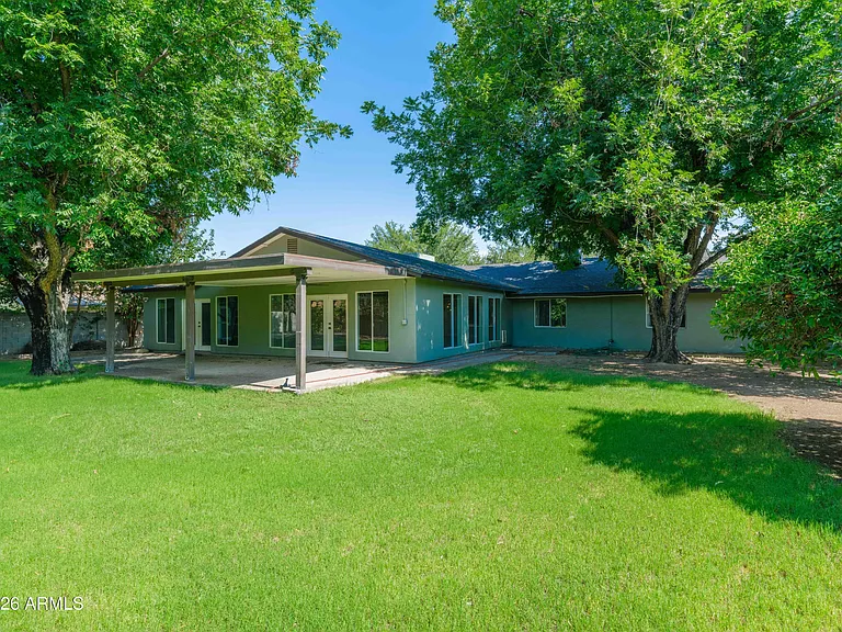 121 W Orchid Ln — Photo 32