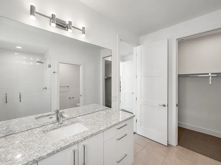 4263 E 8th Ave — Photo 22