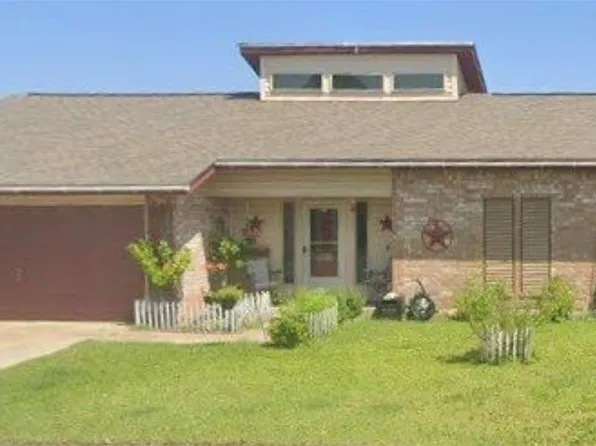 921 Red Poll Cir, Corpus Christi, TX 78418