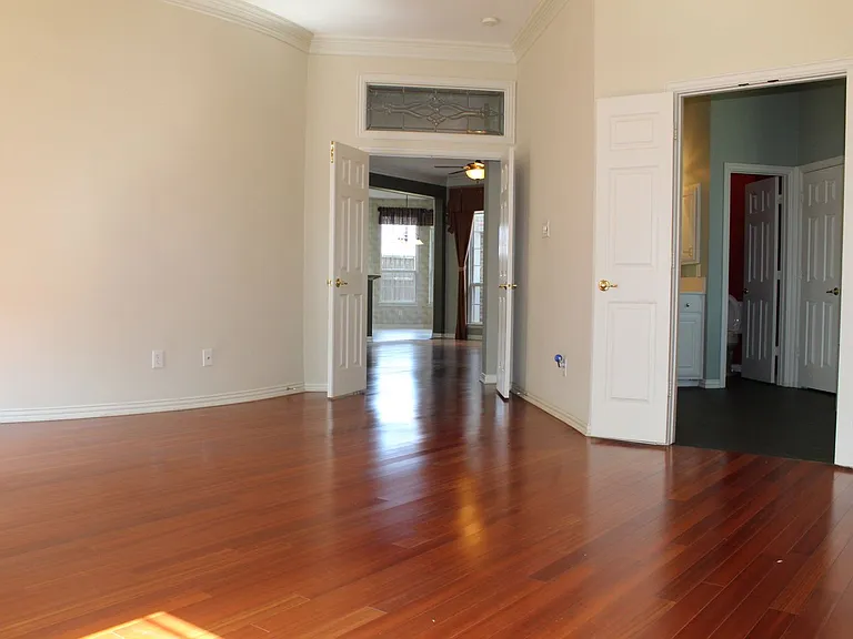 11000 Breezewood Dr — Photo 12