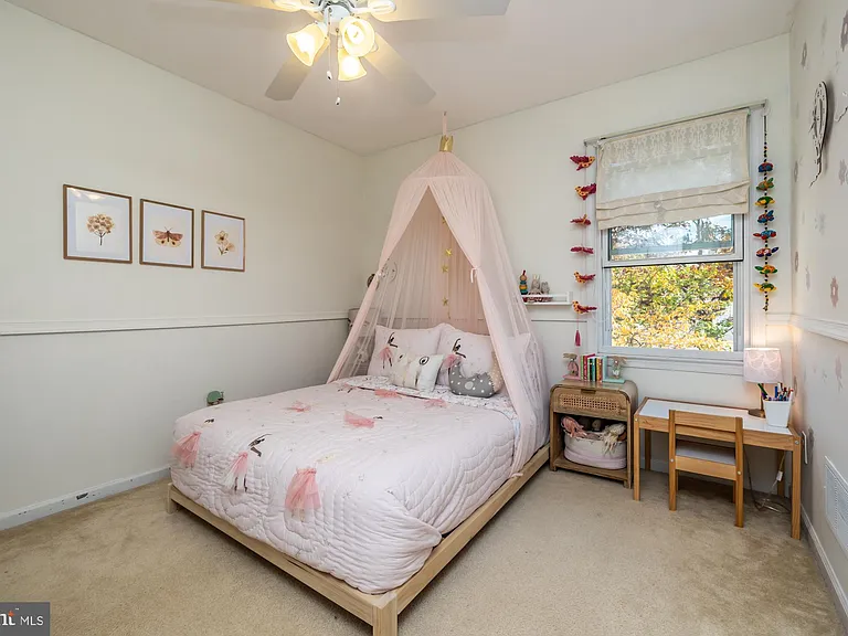 517 Summercroft Dr — Photo 33