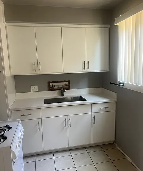 10440 Downey Ave #J — Photo 3